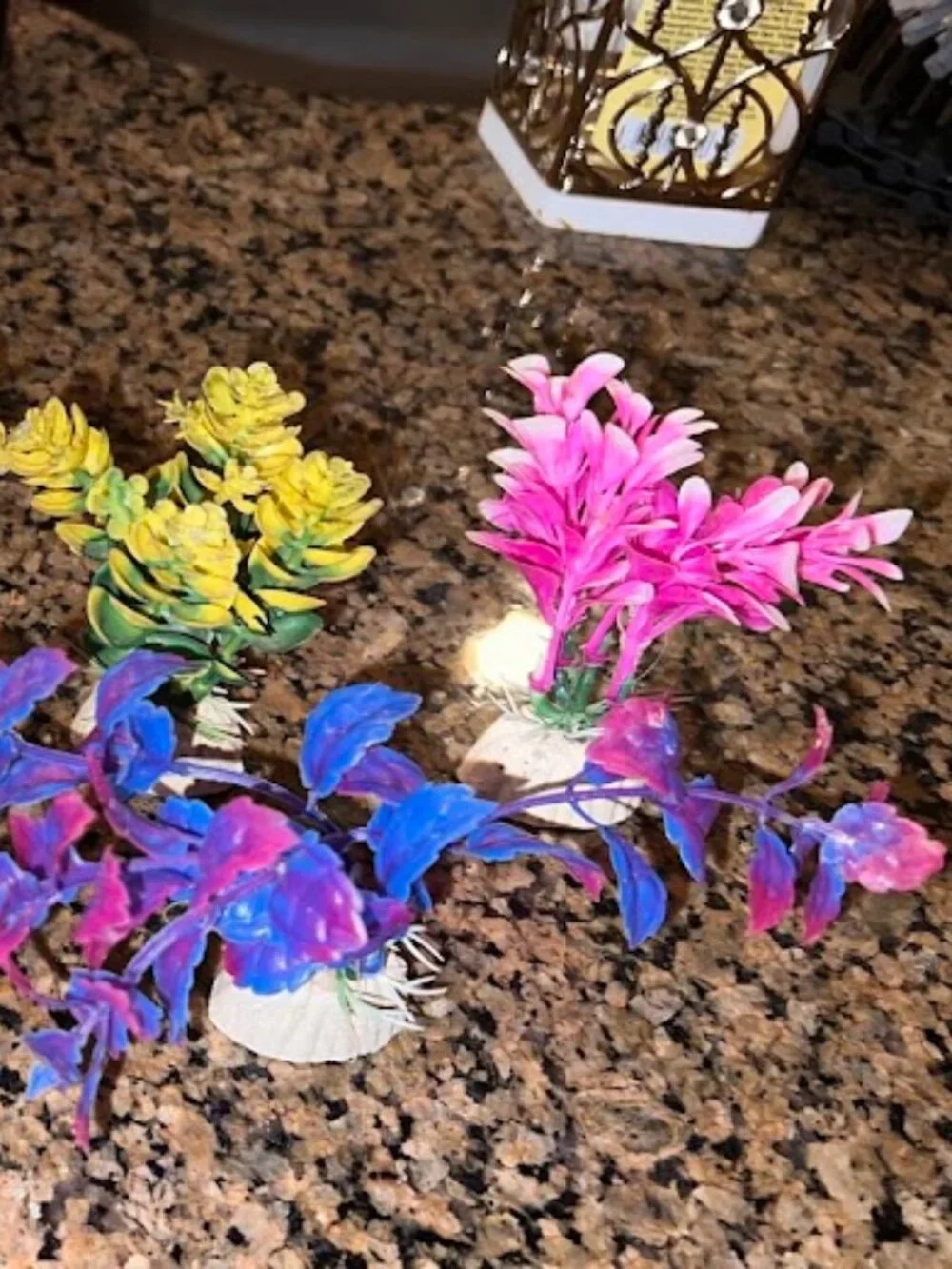 Set of Fish Aquarium Decoration. Total of 18 fake foliage items.